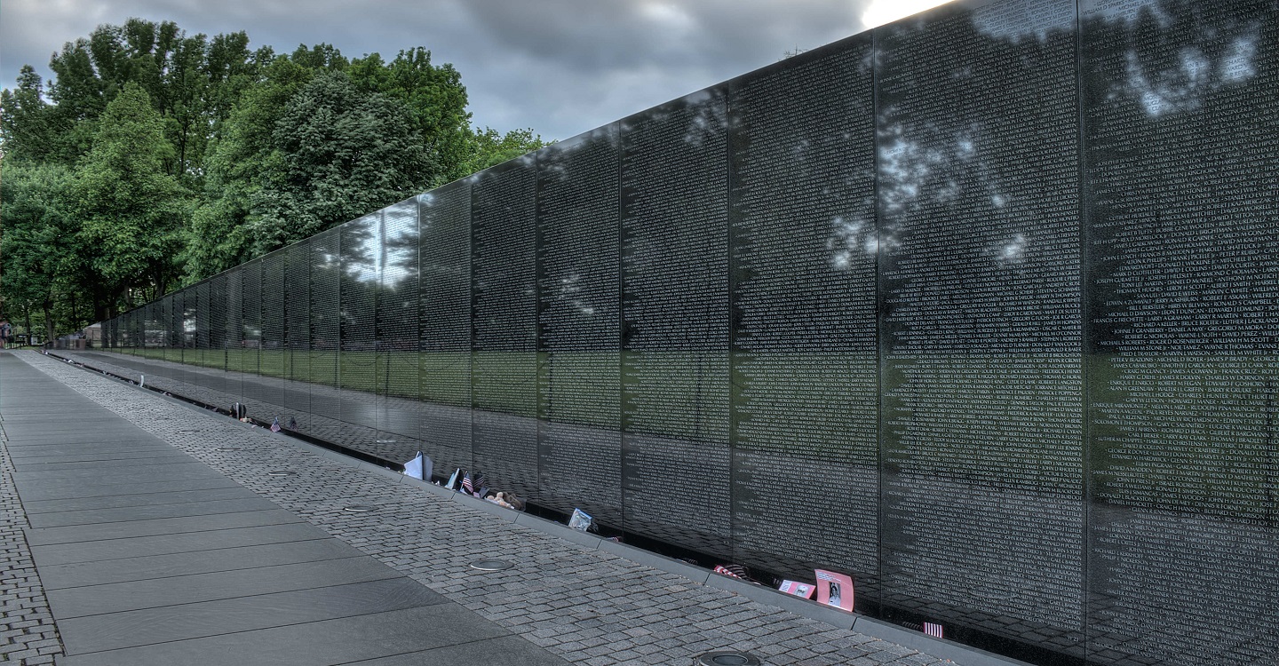 Missing Piece Project  An Intervention at the Vietnam Memorial by